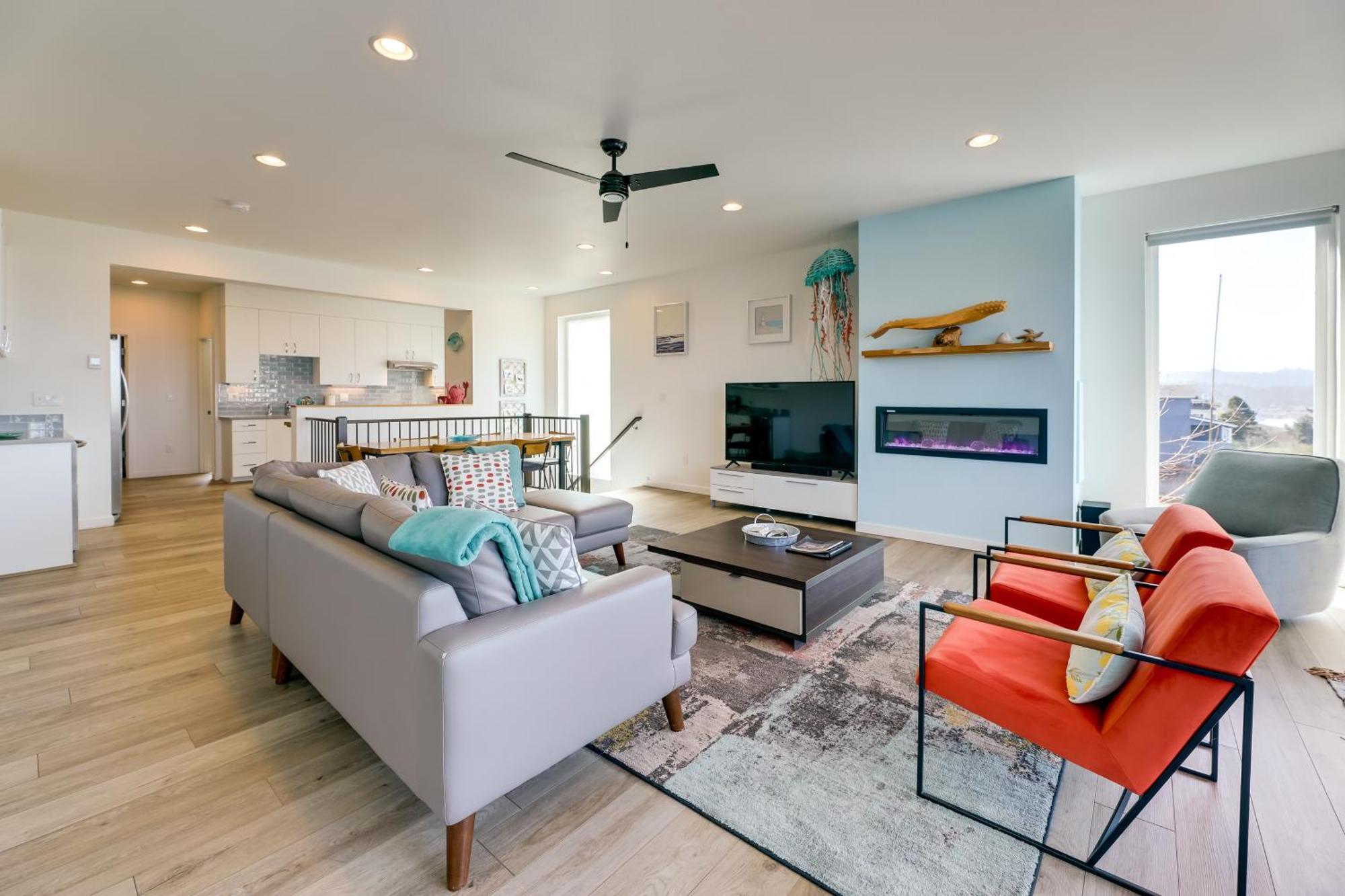 Scenic Depoe Bay Townhome With Deck Less Than 1 Mi To Parks! Dış mekan fotoğraf